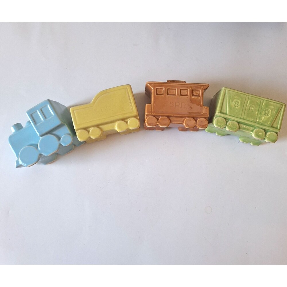 VINTAGE SHAWNEE POTTERY 4 PIECE S.R.R. TRAIN PLANTER WITH ENGINE AND CARS